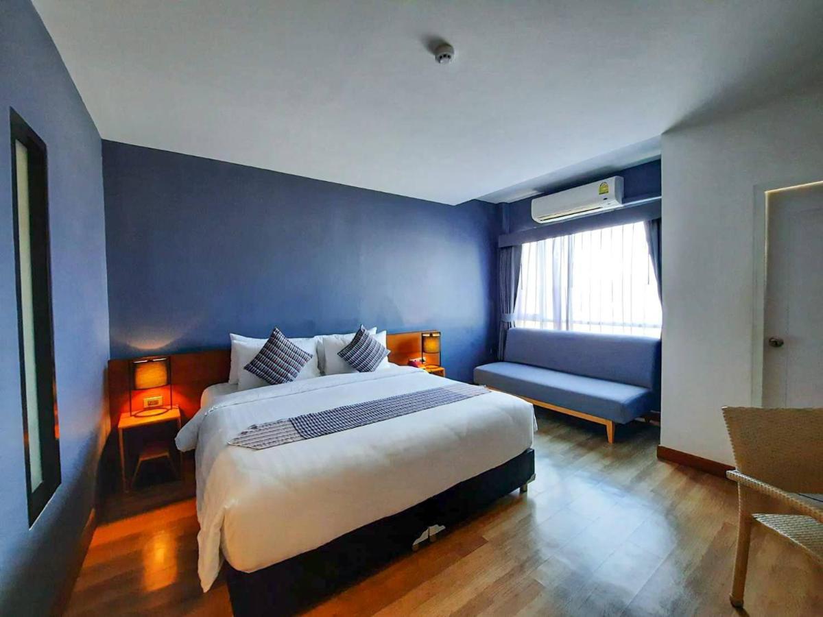 Comet Hotel Surat Thani Exterior photo